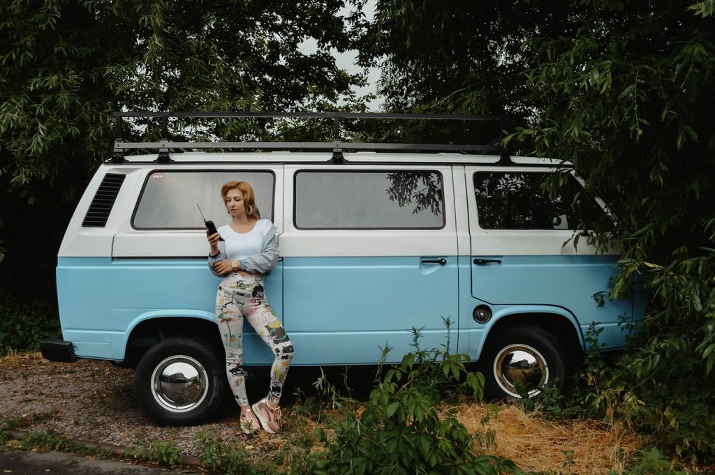 volkswagen, van, young woman-5394321.jpg